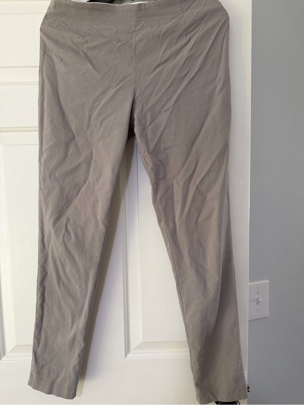Calvin Klein Women's Ankle-Length Cropped Pants in Gray